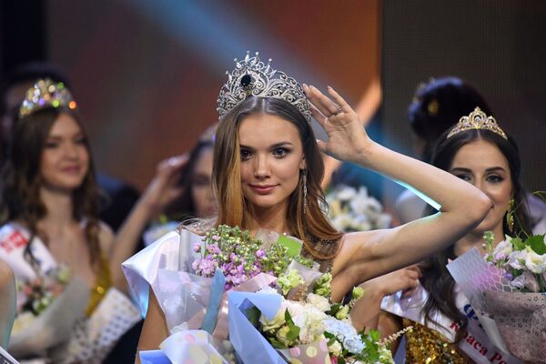 Người chiến thắng trong Festival sắc đẹp và tài năng lần thứ 25 Krasa Rossii-2019 Anna Bakseeva - Sputnik Việt Nam
