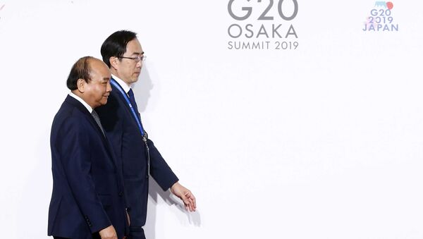 Lễ đón Thủ tướng Nguyễn Xuân Phúc đến dự Hội nghị cấp cao Nhóm các nền kinh tế phát triển và mới nổi hàng đầu thế giới (G20). - Sputnik Việt Nam