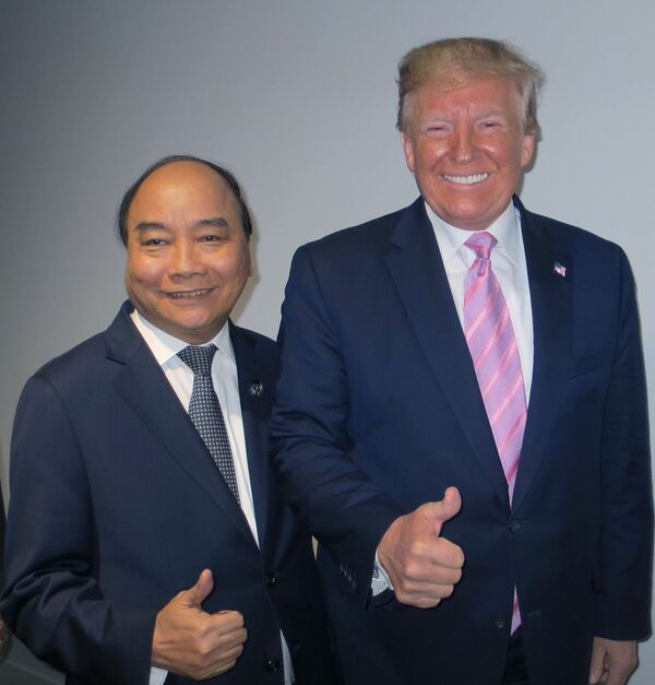 Trump khẳng định tình cảm tốt đẹp với Việt Nam: Thủ tướng gặp gỡ song phương bên lề Hội nghị G20 Trump khẳng định tình cảm tốt đẹp với Việt Nam: Thủ tướng gặp gỡ song phương bên lề Hội nghị G20 - Sputnik Việt Nam