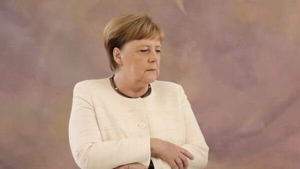 Thủ tướng Đức Angela Merkel run rẩy - Sputnik Việt Nam