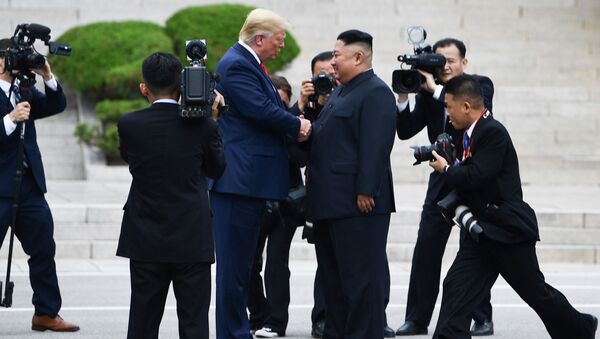 Donald Trump và Kim Jong Un  - Sputnik Việt Nam