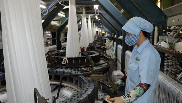 EVFTA sẽ có tác động tích cực đến dệt may Việt Nam trong dài hạn bởi 42,5% dòng thuế áp dụng đối với dệt may Việt Nam sẽ giảm về 0%.  - Sputnik Việt Nam