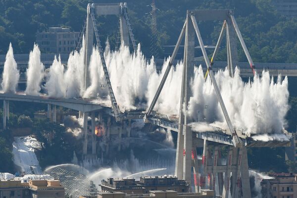 Phá cây cầu Morandi ở Genova, Ý - Sputnik Việt Nam