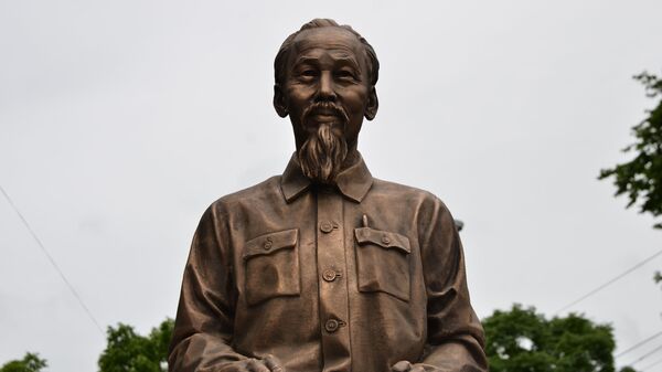 Nghi lễ khánh thành tượng đài CT Hồ Chí Minh tại Vladivostok - Sputnik Việt Nam