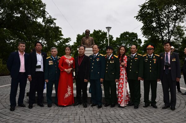 Chủ tịch Hồ Chí Minh trở lại với thành phố Nga “cứu tinh” Chủ tịch Hồ Chí Minh trở lại với thành phố Nga “cứu tinh” - Sputnik Việt Nam