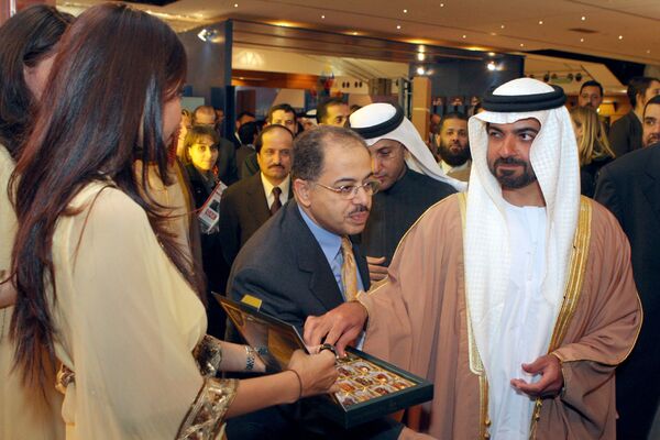 Quốc vương Hamdan bin Zayed Al Nahyan nếm sô cô la ở Pháp - Sputnik Việt Nam