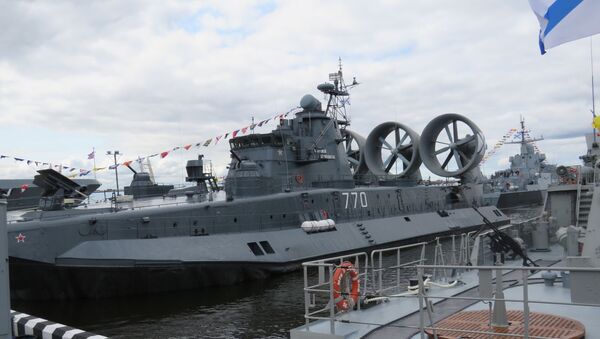 Tàu đổ bộ cỡ nhỏ trên đệm khí Evgeny Kocheshkov (đề án 12322) của Hải quân Nga - Sputnik Việt Nam