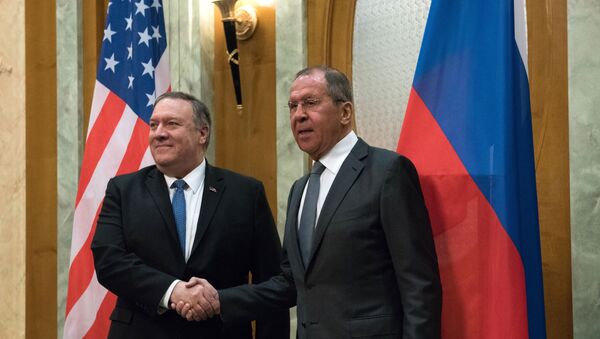 Ngoại trưởng Nga Sergei Lavrov và Ngoại trưởng Mỹ Mike Pompeo  - Sputnik Việt Nam