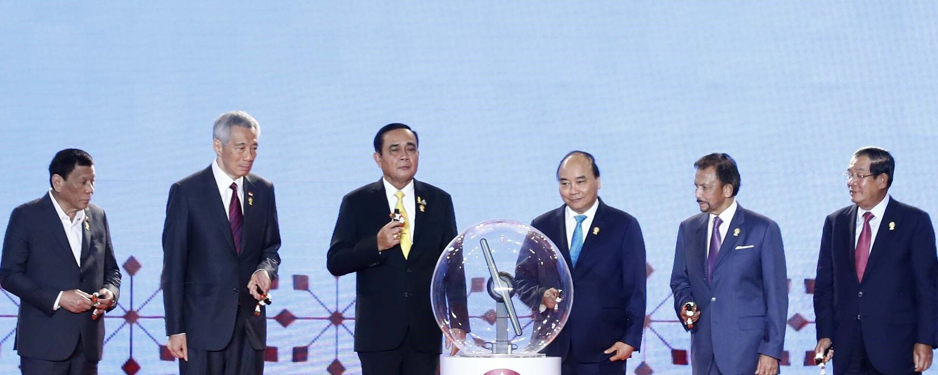  Thủ tướng Nguyễn Xuân Phúc dự khai mạc Hội nghị cấp cao ASEAN lần thứ 34 - Sputnik Việt Nam, 1920, 19.07.2019