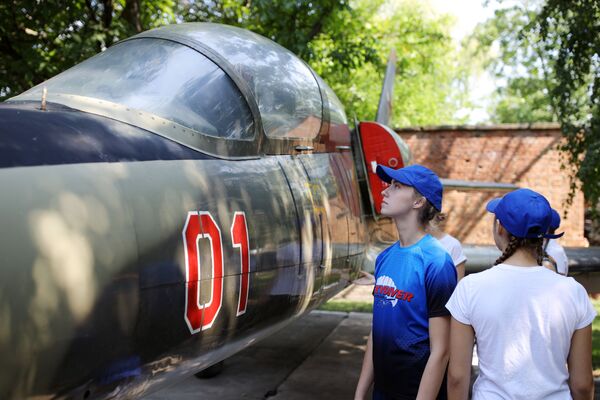 Trong quá trình lựa chọn ứng viên để đào tạo tại Trường không quân cao cấp Krasnodar mang tên A.K.Serov - Sputnik Việt Nam