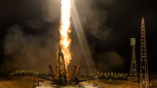 Phóng tên lửa mang Soyuz-FG với tàu vũ trụ có người lái Soyuz MS-13 từ sân bay vũ trụ Baikonur - Sputnik Việt Nam