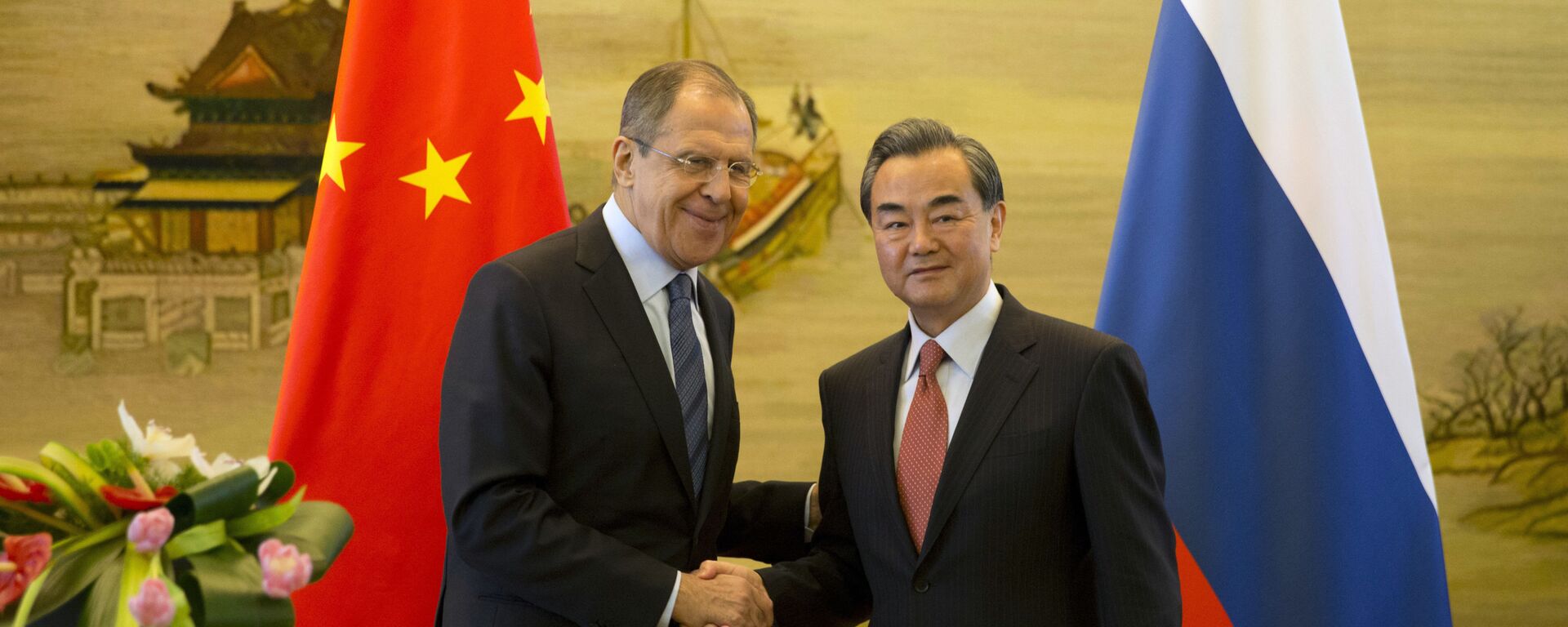 Ngoại trưởng Nga Sergei Lavrov và người đồng cấp Trung Quốc Vương Nghị - Sputnik Việt Nam, 1920, 22.02.2023