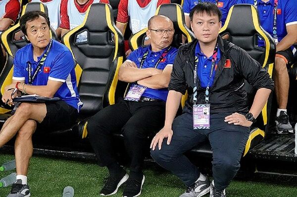 Ông Park Hang Seo cử người do thám tới Thái Lan Ông Park Hang Seo cử người do thám tới Thái Lan - Sputnik Việt Nam