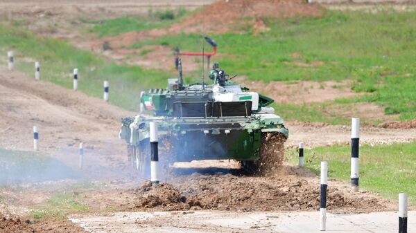 Một chiếc xe tăng сủa Iran tại Hội thao quân đội ARMY- 2019 - Sputnik Việt Nam