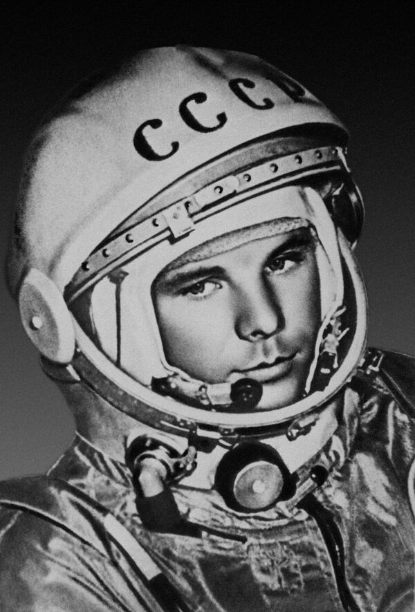 Năm 1968. Mốc chính thức về vụ tử nạn của Yuri Gagarin. Nhưng ít ai tin về cái chết này. Nhà tiên tri Vanga khẳng định rằng phi hành gia đầu tiên của loài người không chết mà “bị bắt đi”. - Sputnik Việt Nam