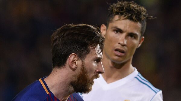 Cristiano Ronaldo và Lionel Messi  - Sputnik Việt Nam