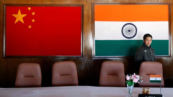 Lá cờ của Trung Quốc và Ấn Độ - Sputnik Việt Nam