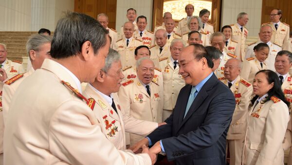 Thủ tướng gặp mặt đoàn cán bộ công an chi viện chiến trường miền Nam - Sputnik Việt Nam