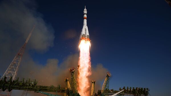 Phóng tên lửa mang Soyuz-2.1a với tàu vũ trụ có người lái Soyuz MS-14 từ bệ phóng sân bay vũ trụ Baikonur - Sputnik Việt Nam