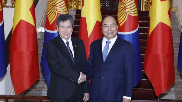  Thủ tướng Nguyễn Xuân Phúc tiếp Tổng Thư ký ASEAN - Sputnik Việt Nam