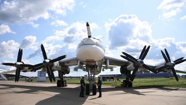 Máy bay chiến lược Tu-95MS thời Liên Xô tại MAKS-2019 - Sputnik Việt Nam