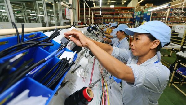 Sản xuất linh kiện điện điện tử tại công ty TNHH Minda (vốn đầu tư của Ấn Độ) cung cấp cho nhà máy của các Tập đoàn lớn tại Vĩnh Phúc như Toyota, Honda, Piaggio.  - Sputnik Việt Nam