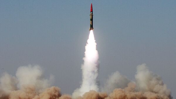 Các vụ thử tên lửa đạn đạo tầm ngắn Ghaznavi ở Pakistan. Năm 2008 - Sputnik Việt Nam