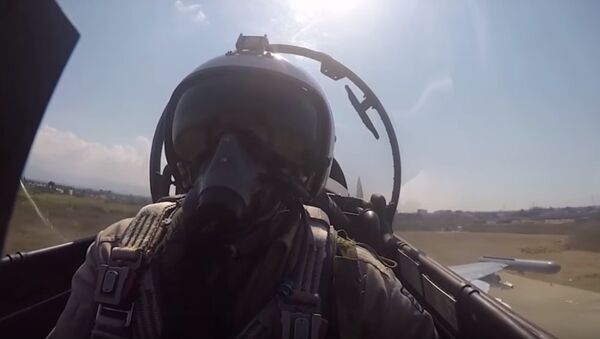 Bộ Quốc phòng công bố video về hoạt động hàng ngày của phi công Nga ở Syria - Sputnik Việt Nam