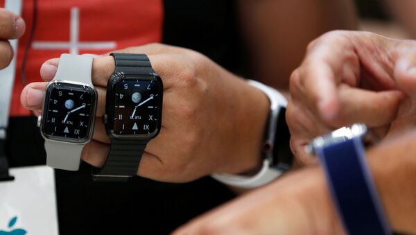 Đồng hồ thông minh Apple Watch Edition trong buổi giới thiệu ở California - Sputnik Việt Nam