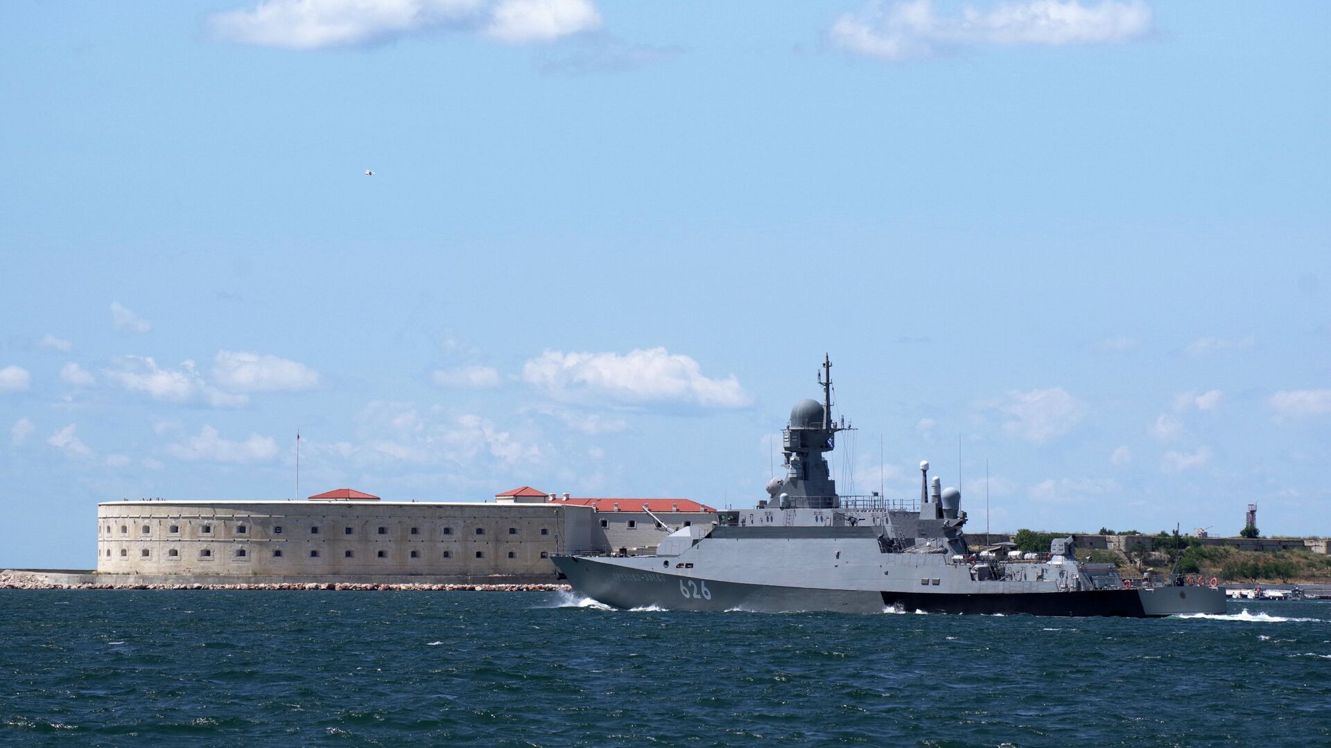 Tàu tên lửa nhỏ Orekhovo-Zuevo của Hạm đội Biển Đen tại diễn đàn kỹ thuật quân sự quốc tế Army 2019 ở Sevastopol. - Sputnik Việt Nam, 1920, 29.10.2021