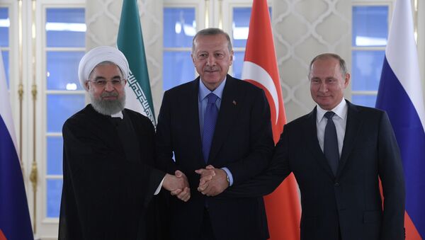 Các tổng thống Iran, Thổ Nhĩ Kỳ và Nga tại Hội nghị thượng đỉnh ba bên về Syria ở Ankara - Sputnik Việt Nam