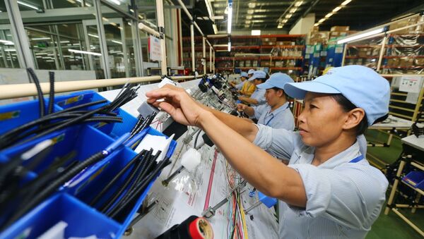 Sản xuất linh kiện điện điện tử tại công ty TNHH Minda (vốn đầu tư của Ấn Độ) cung cấp cho nhà máy của các Tập đoàn lớn tại Vĩnh Phúc như Toyota, Honda, Piaggio.  - Sputnik Việt Nam