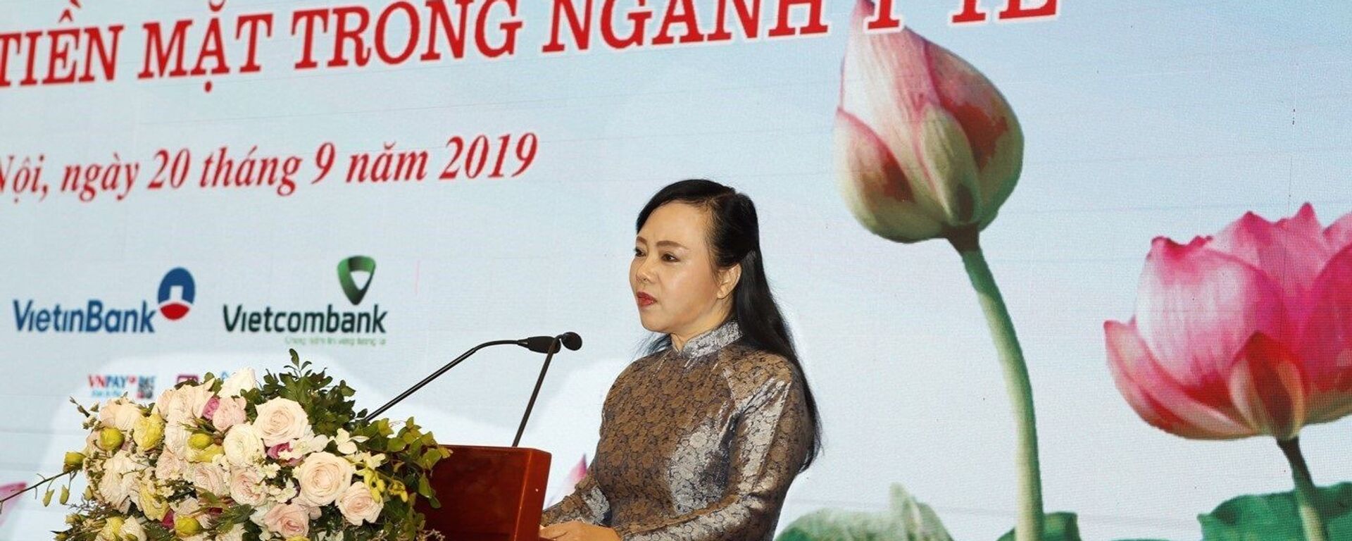 Bộ trưởng Bộ Y tế Nguyễn Thị Kim Tiến phát biểu. - Sputnik Việt Nam, 1920, 15.10.2019