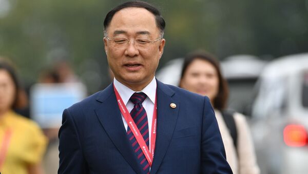 Phó Thủ tướng Kinh tế, Bộ trưởng Bộ Kế hoạch và Tài chính Hàn Quốc, Hong Nam Ki tại Diễn đàn kinh tế V East ở Vladivostok - Sputnik Việt Nam