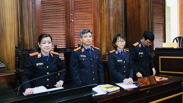 Các Kiểm sát viên tham gia phiên toà xét xử vụ án tại VN Pharma.  - Sputnik Việt Nam