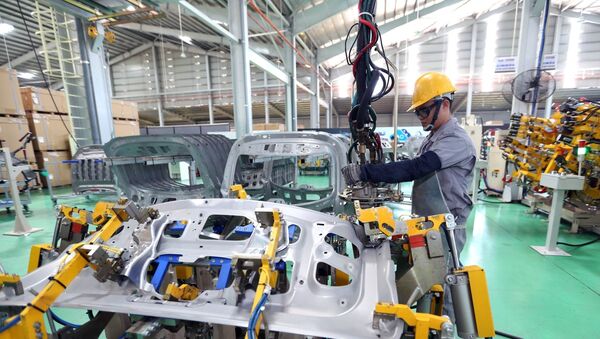 Dây chuyền sản xuất của Công ty TNHH Sản xuất linh kiện thân vỏ ô tô Thaco tại Khu kinh tế mở Chu Lai (Quảng Nam) – một trong những khu kinh tế thu hút đầu tư lớn của khu vực miền Trung.  - Sputnik Việt Nam