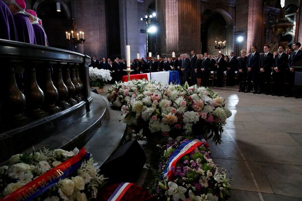 Lễ vĩnh biệt cựu Tổng thống Pháp Jacques Chirac tại nhà thờ Saint Sulpice ở Paris - Sputnik Việt Nam
