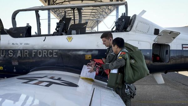 Phi công Việt Nam đầu tiên tốt nghiệp Chương trình Lãnh đạo Hàng không (ALP) của Mỹ - Sputnik Việt Nam