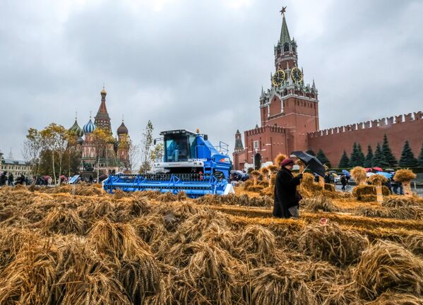 Lễ hội mùa thu trên Quảng trường Đỏ ở Moskva - Sputnik Việt Nam