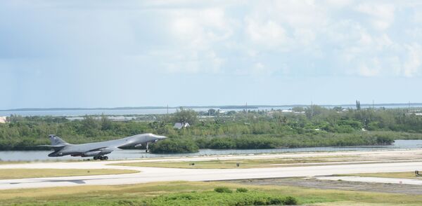 Máy bay ném bom Mỹ B-1 Mỹ thua sút những gì so với Tu-160 của Nga Máy bay ném bom Mỹ B-1 Mỹ thua sút những gì so với Tu-160 của Nga - Sputnik Việt Nam
