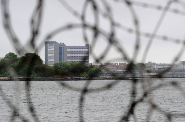 Quang cảnh nhà tù Rikers Island lớn nhất thế giới ở ngoại ô New York, Hoa Kỳ - Sputnik Việt Nam