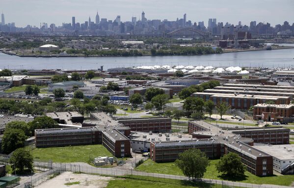 Khu nhà tù Rikers Island ở ngoại ô thành phố New York - Sputnik Việt Nam