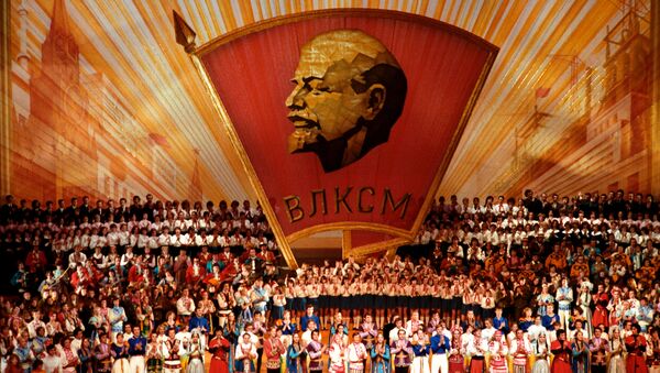 Buổi hòa nhạc dành riêng cho lễ kỷ niệm 60 năm của Komsomol - Sputnik Việt Nam