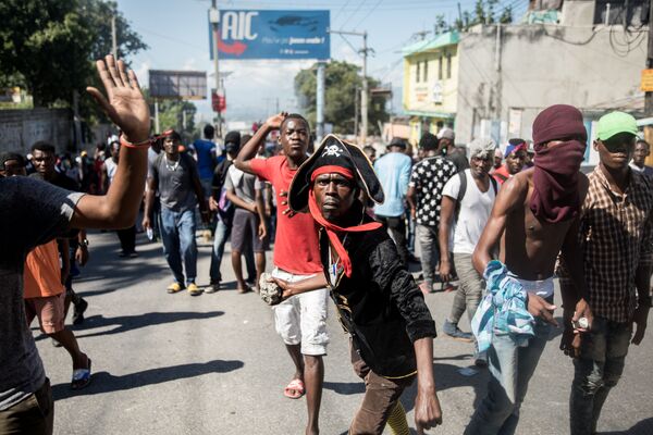Người biểu tình ở Port au Prince, Haiti - Sputnik Việt Nam
