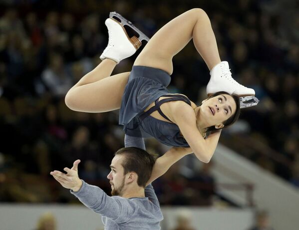 Ksenia Stolbak và Fedor Klimov trong buổi biểu diễn tại giải vô địch ở Milwaukee - Sputnik Việt Nam