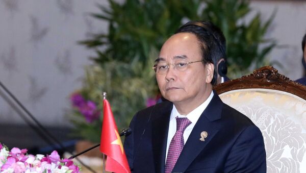 Thủ tướng Nguyễn Xuân Phúc dự Phiên toàn thể Hội nghị cấp cao ASEAN lần thứ 35 - Sputnik Việt Nam