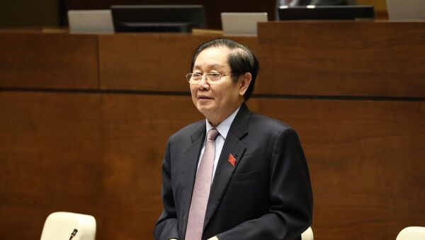 Bộ trưởng Bộ Nội vụ Lê Vĩnh Tân trả lời chất vấn của các đại biểu. - Sputnik Việt Nam