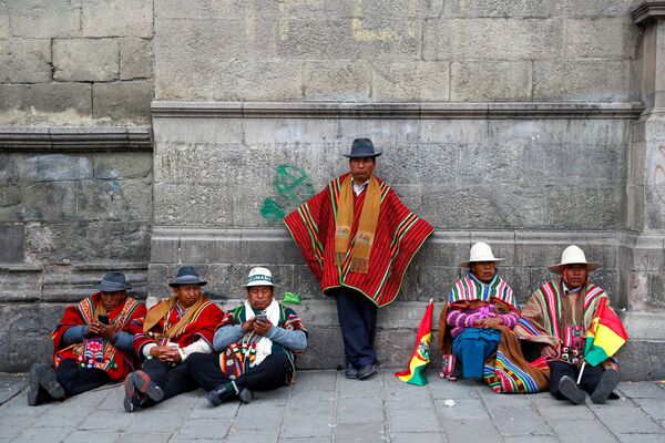 Những người ủng hộ Tổng thống Bolivia Evo Morales ở La Paz, Bolivia - Sputnik Việt Nam