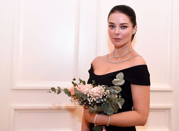 Nữ diễn viên Marina Alexandrova, người chiến thắng trong đề cử Nữ diễn viên của năm, sau lễ trao giải Người phụ nữ của năm 2019 theo tạp chí Glamour - Sputnik Việt Nam