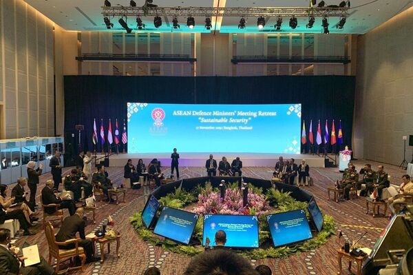Bộ trưởng Quốc phòng Việt Nam nêu vấn đề Biển Đông tại Hội nghị ASEAN Bộ trưởng Quốc phòng Việt Nam nêu vấn đề Biển Đông tại Hội nghị ASEAN - Sputnik Việt Nam